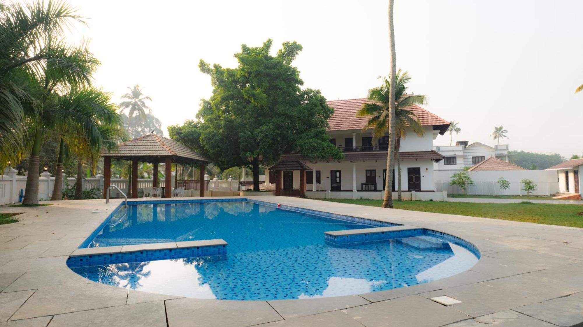 Tamarind Heritage Holiday Home Angamali Exterior photo