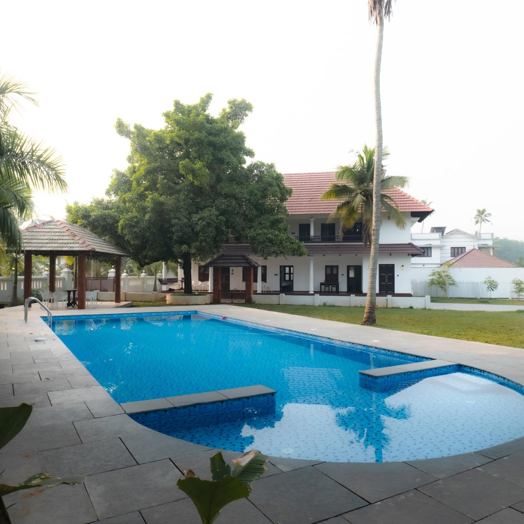 Tamarind Heritage Holiday Home Angamali Exterior photo